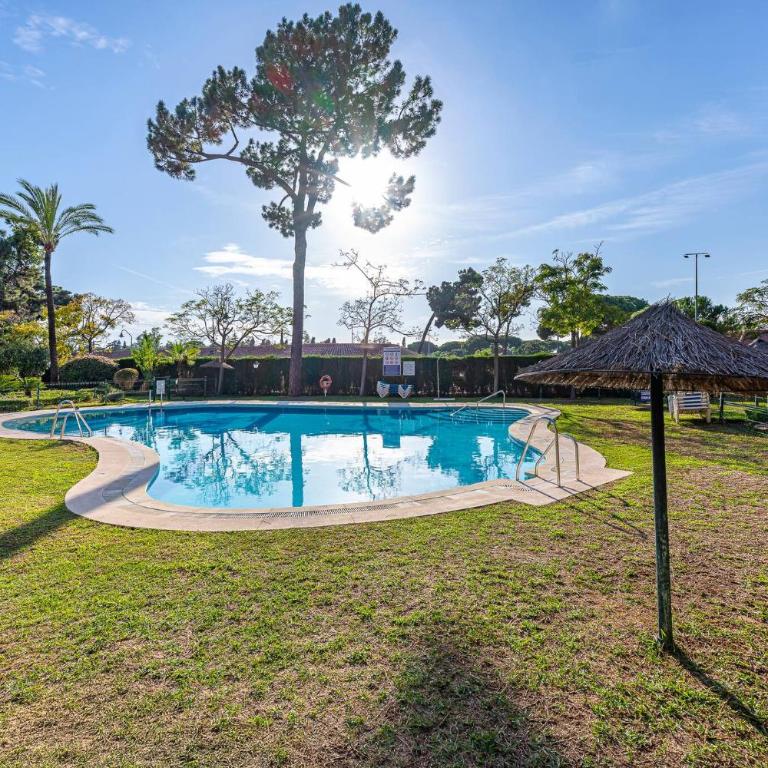 Beautiful Apartment Just 5 Minutes From the BEACH - Two-Bedroom Apartment - 36