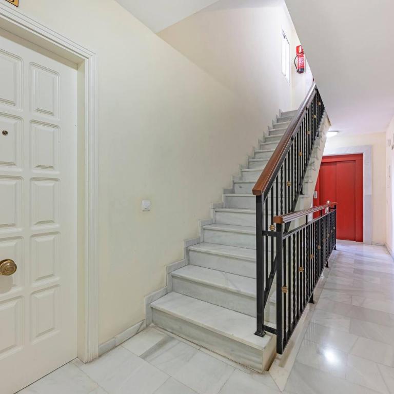 Beautiful Apartment Just 5 Minutes From the BEACH - Two-Bedroom Apartment - 40