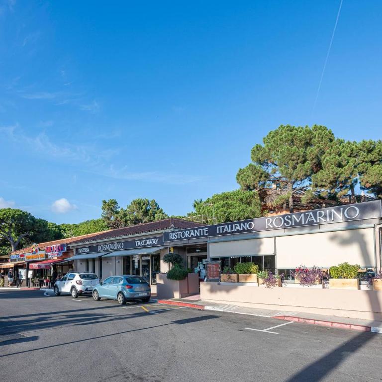 Beautiful Apartment Just 5 Minutes From the BEACH - Two-Bedroom Apartment - 46
