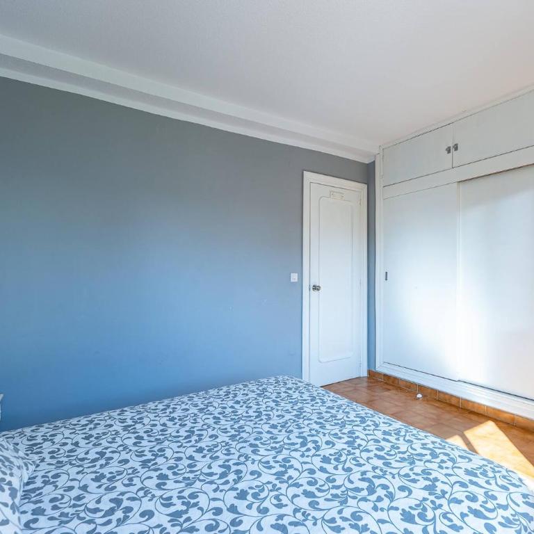 Spacious apartment with Pool, 3 min from the BEACH - Two-Bedroom Apartment - 7
