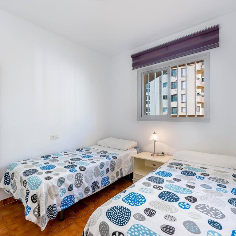 Spacious apartment with Pool, 3 min from the BEACH - Two-Bedroom Apartment - 8