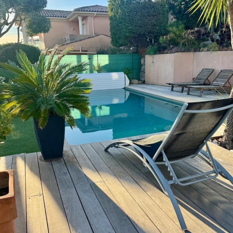 Villa les Amandines 110 m2 swimming pool, sea view air conditioning - Three-Bedroom Villa - 1
