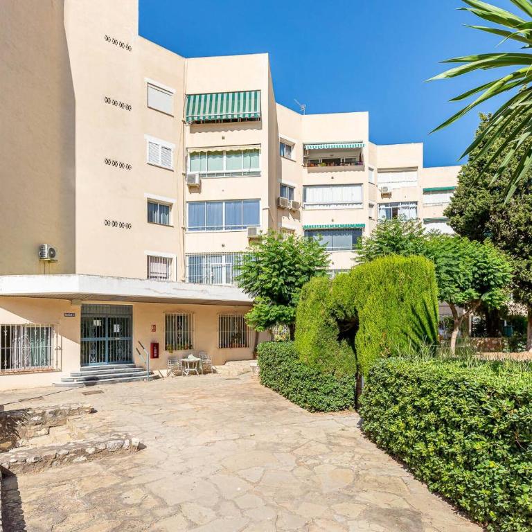 Spacious apartment with Pool, 3 min from the BEACH - Two-Bedroom Apartment - 20