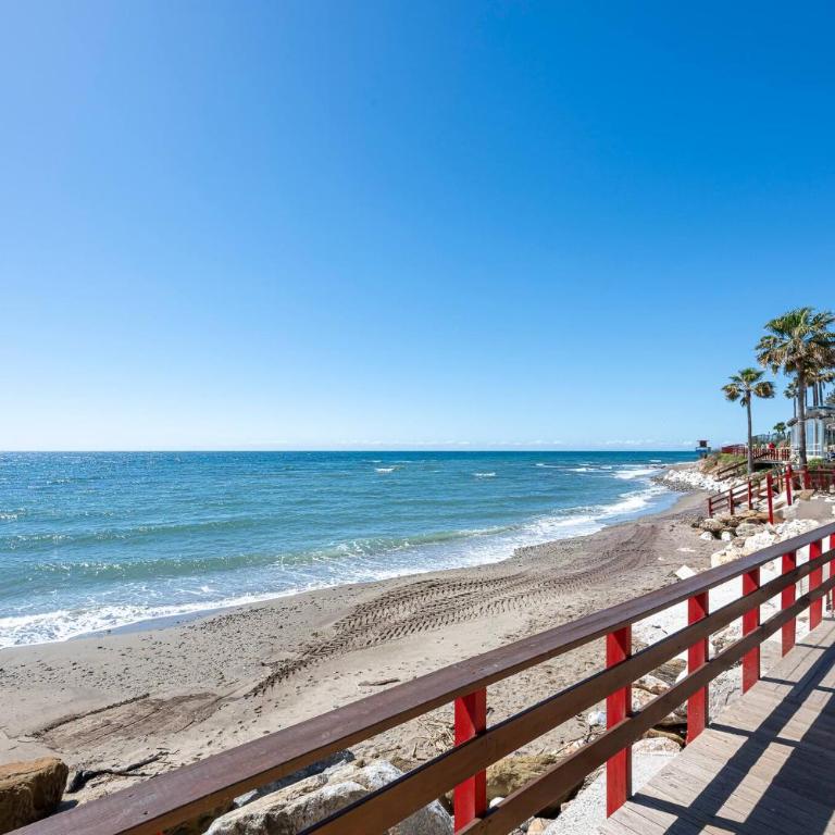 Fancy Studio Direct Access to Sea✺Parking✺Pool - Apartamento de 1 dormitorio - 45