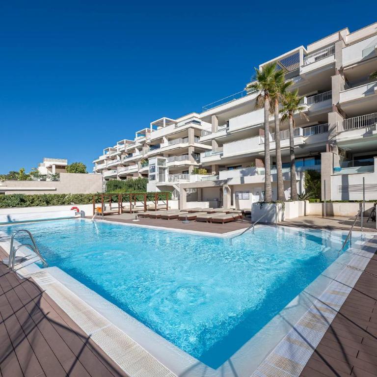 Modern Flat with 2 Bedrooms, Terrace, and Pool in Cala de Mijas - Apartamento de 2 dormitorios - 5