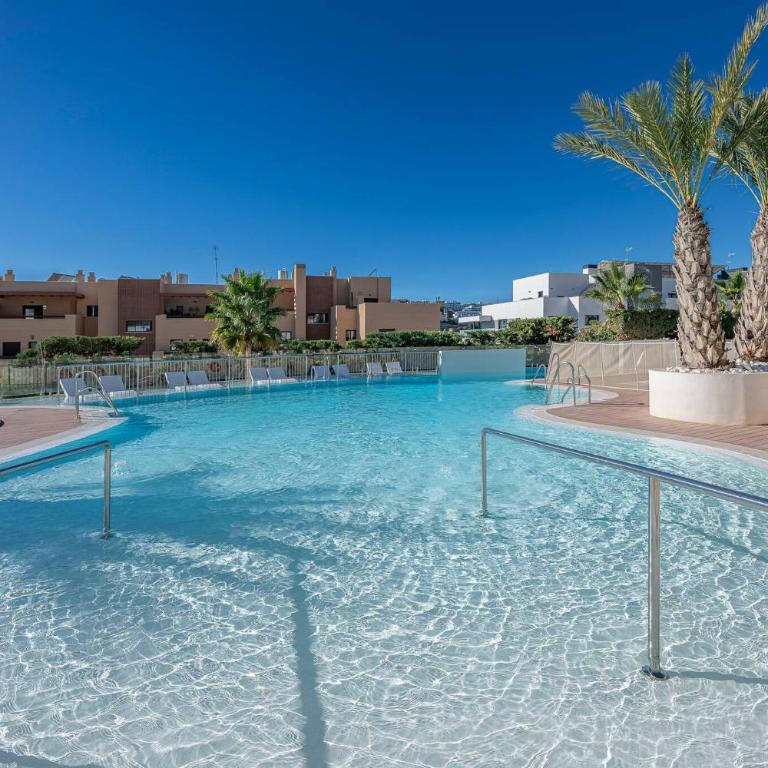Modern Flat with 2 Bedrooms, Terrace, and Pool in Cala de Mijas - Apartamento de 2 dormitorios - 6