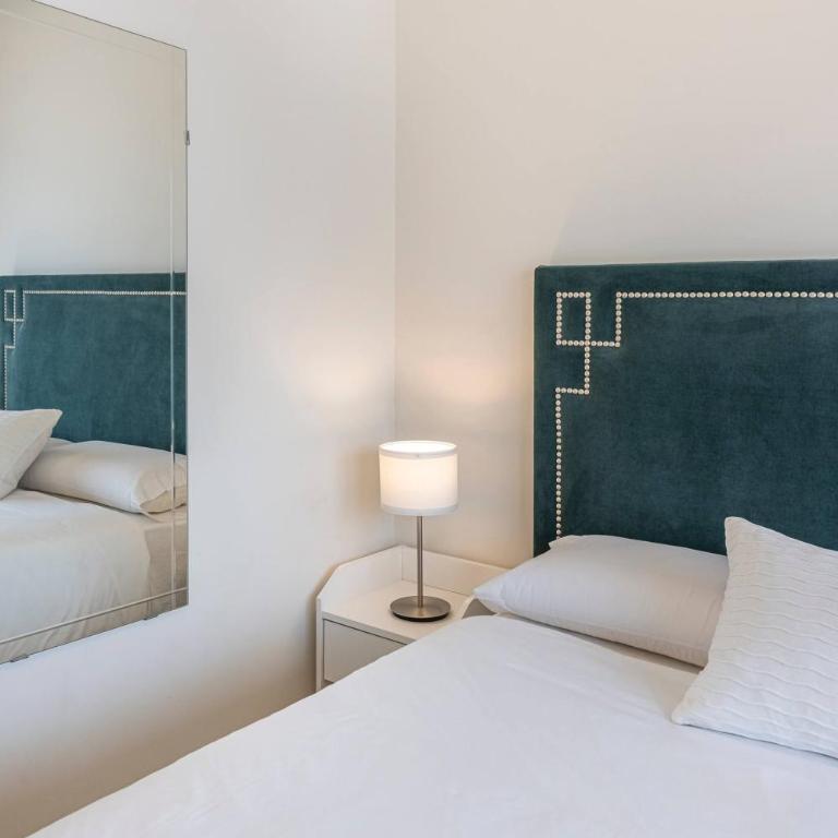 Modern Flat with 2 Bedrooms, Terrace, and Pool in Cala de Mijas - Apartamento de 2 dormitorios - 7