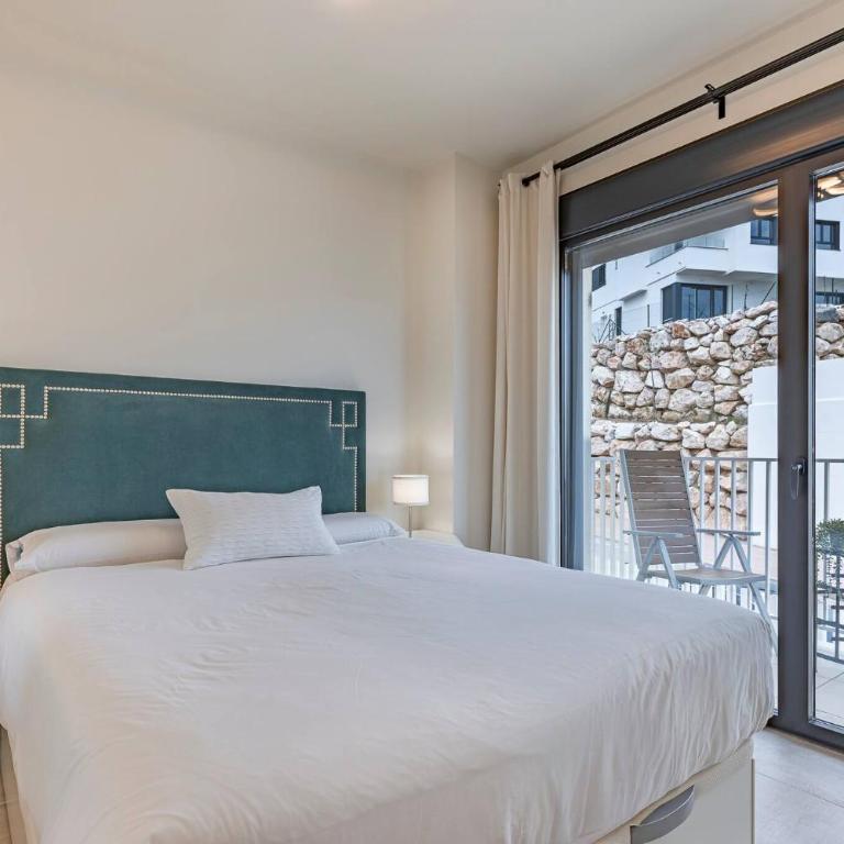 Modern Flat with 2 Bedrooms, Terrace, and Pool in Cala de Mijas - Apartamento de 2 dormitorios - 11