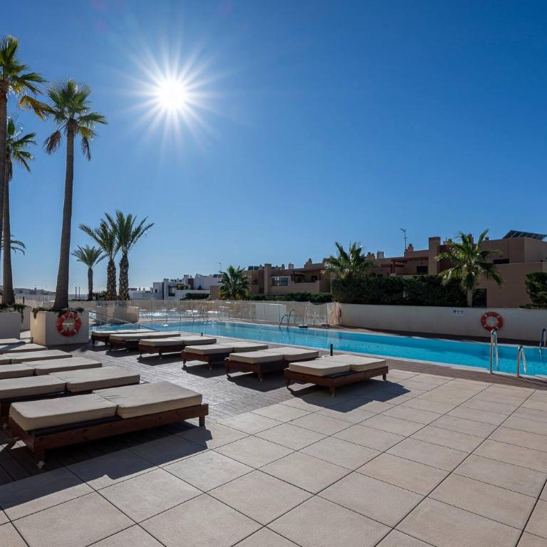 Modern Flat with 2 Bedrooms, Terrace, and Pool in Cala de Mijas - Apartamento de 2 dormitorios - 28