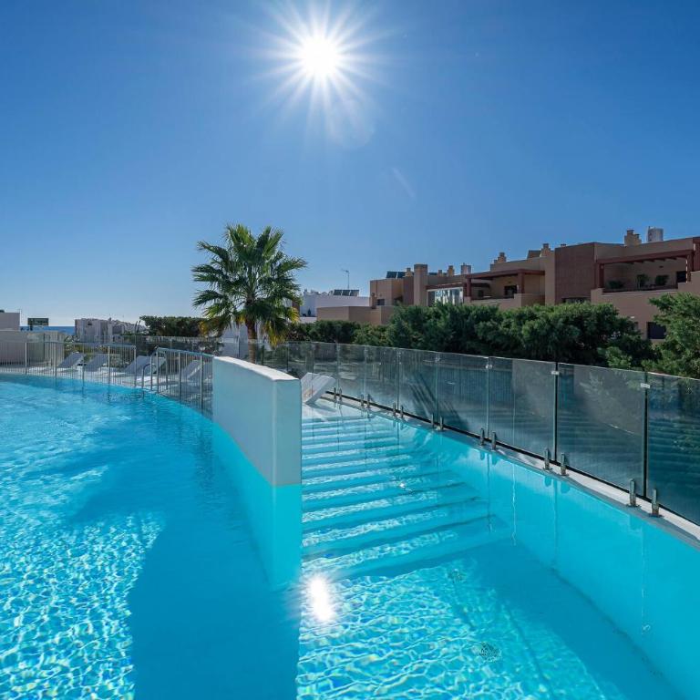 Modern Flat with 2 Bedrooms, Terrace, and Pool in Cala de Mijas - Apartamento de 2 dormitorios - 30