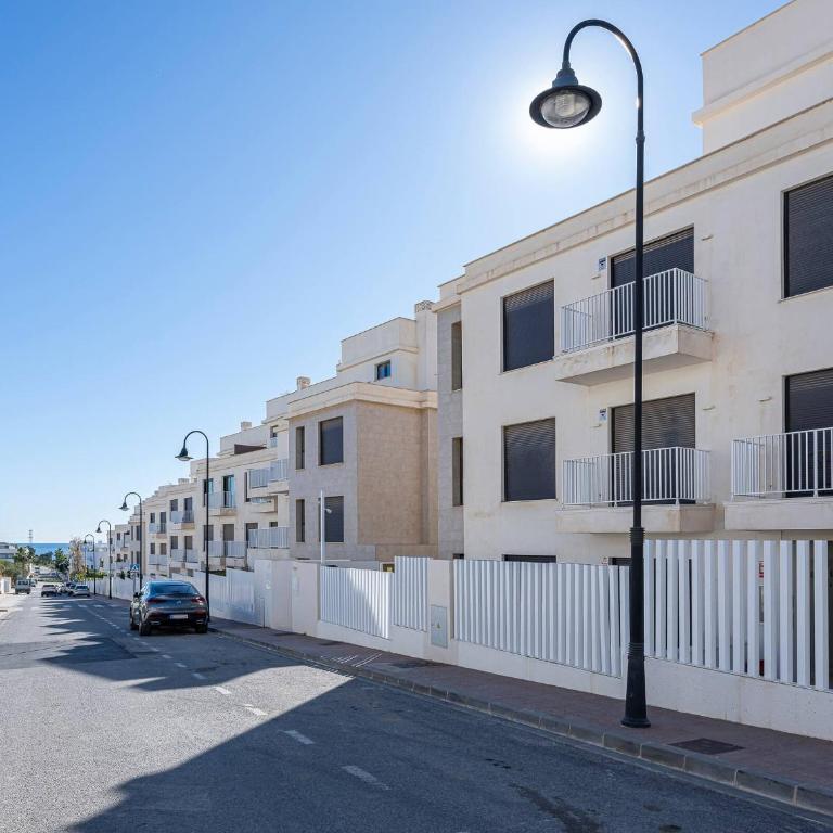 Modern Flat with 2 Bedrooms, Terrace, and Pool in Cala de Mijas - Apartamento de 2 dormitorios - 42