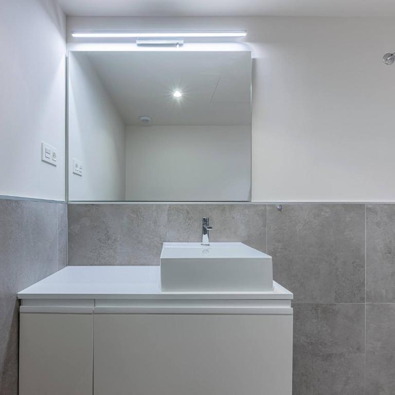 Modern Flat with 2 Bedrooms, Terrace, and Pool in Cala de Mijas - Apartamento de 2 dormitorios - 45