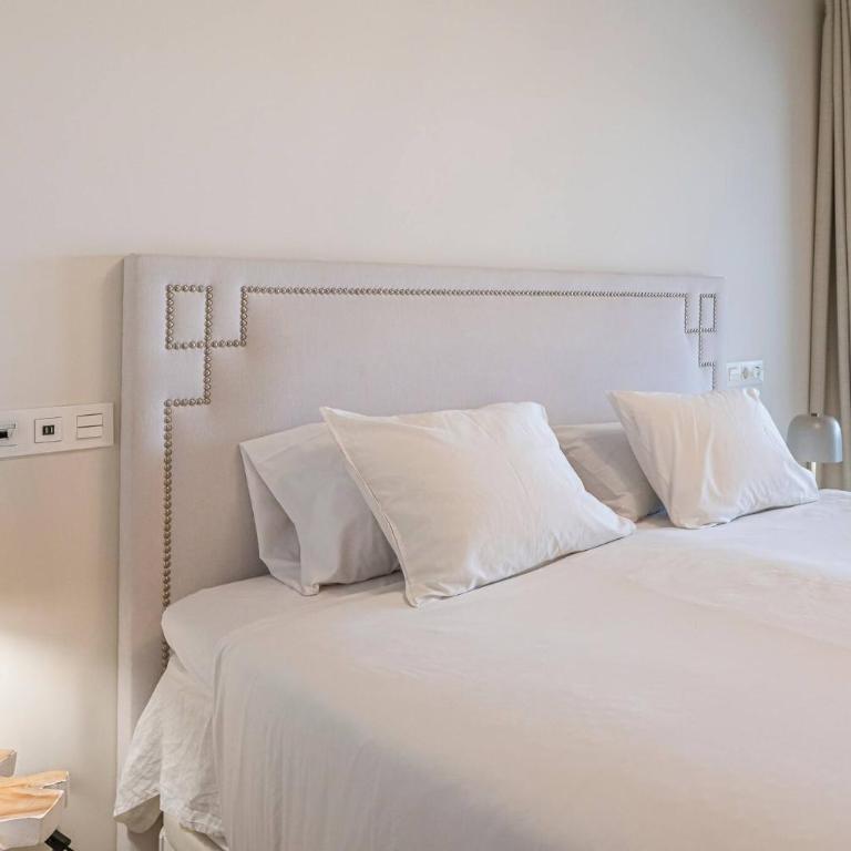 Modern Flat with 2 Bedrooms, Terrace, and Pool in Cala de Mijas - Apartamento de 2 dormitorios - 66