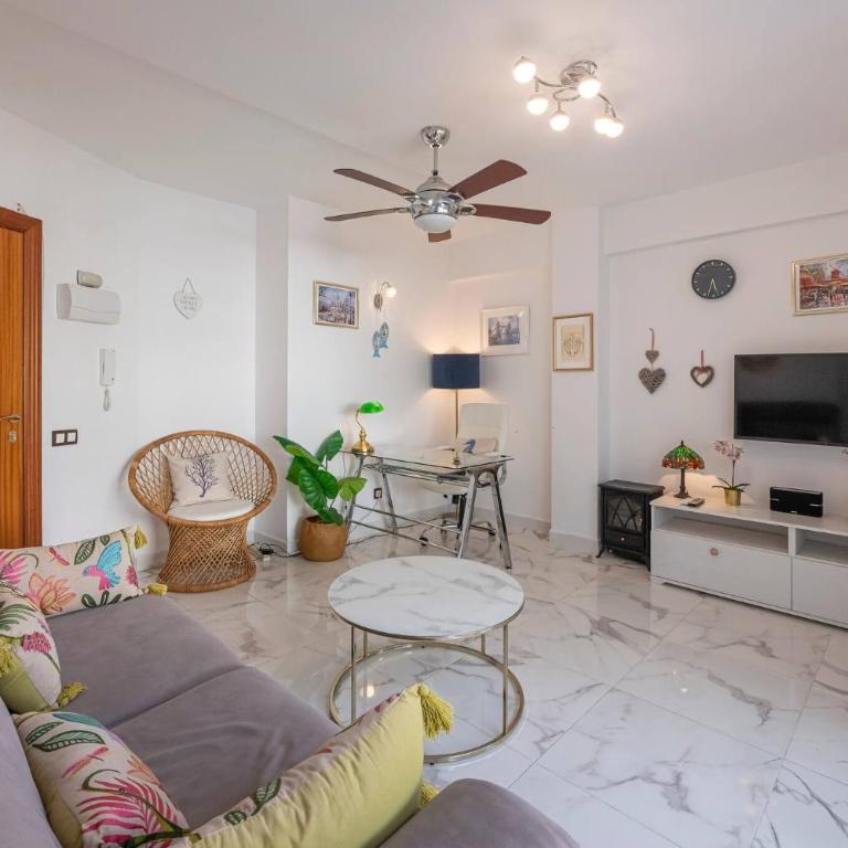 Modern 1 Bedroom Apartment, Steps from the Sea & Downtown - Apartamento de 1 dormitorio con terraza - 2