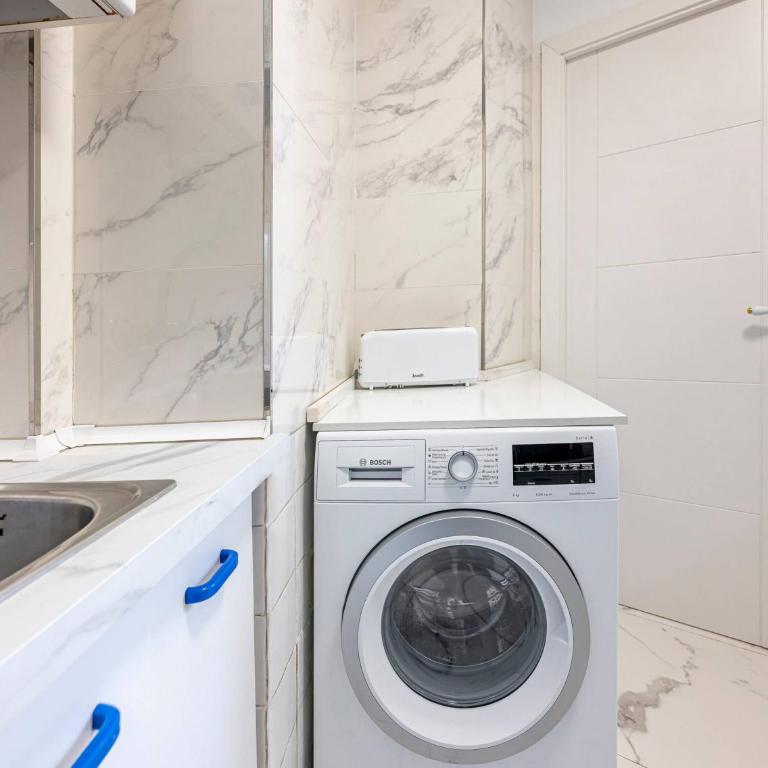 Modern 1 Bedroom Apartment, Steps from the Sea & Downtown - Apartamento de 1 dormitorio con terraza - 14