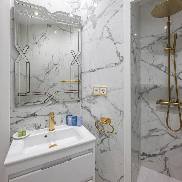 Modern 1 Bedroom Apartment, Steps from the Sea & Downtown - Apartamento de 1 dormitorio con terraza - 20