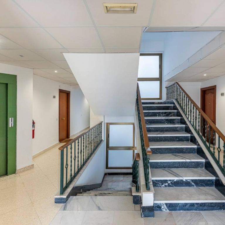 Modern 1 Bedroom Apartment, Steps from the Sea & Downtown - Apartamento de 1 dormitorio con terraza - 35