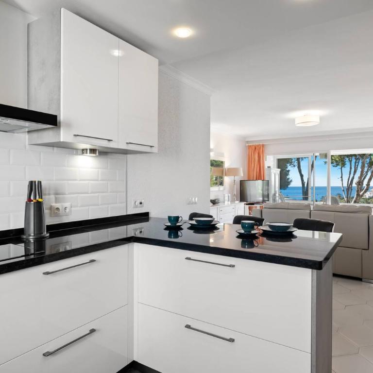 Shiny 2BR Apt with Views, Pool, Great Location - Apartamento de 2 dormitorios - 22