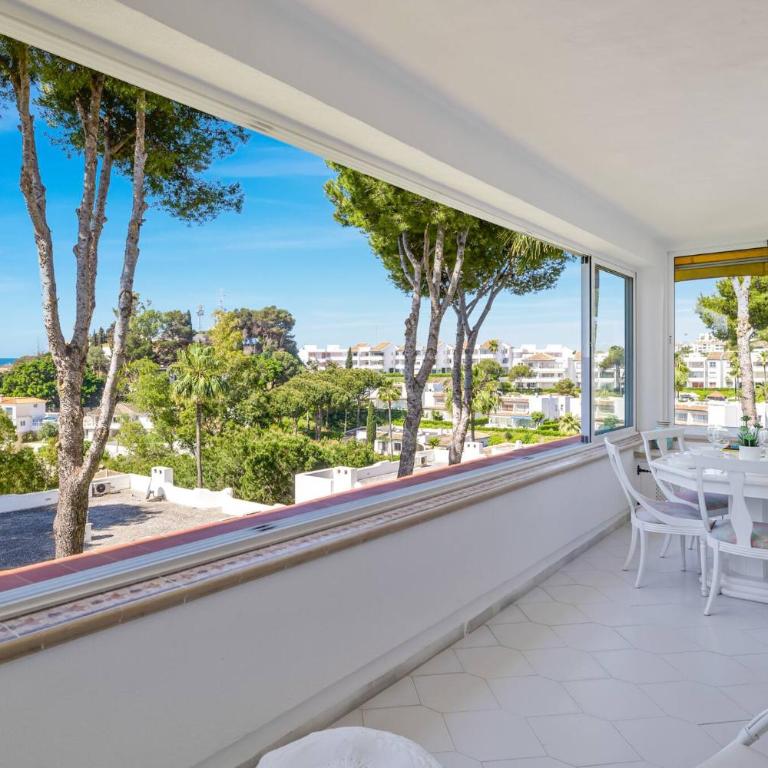 Shiny 2BR Apt with Views, Pool, Great Location - Apartamento de 2 dormitorios - 33