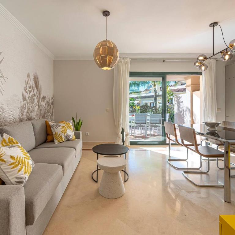 Renovated in 2024 - Apartment with Pool and Parking - Apartamento de 2 dormitorios - 2