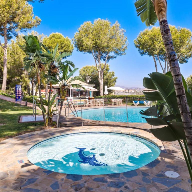Shiny 2BR Apt with Views, Pool, Great Location - Apartamento de 2 dormitorios - 37