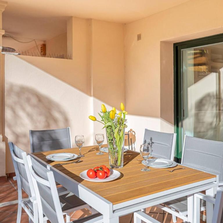 Renovated in 2024 - Apartment with Pool and Parking - Apartamento de 2 dormitorios - 24