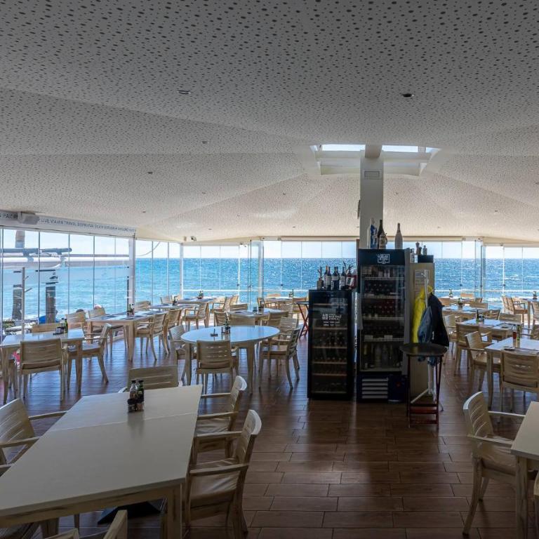 Marvellous 1 Bedroom Beachfront Flat with Parking and Pool - Apartamento de 1 dormitorio con vistas al océano - 27