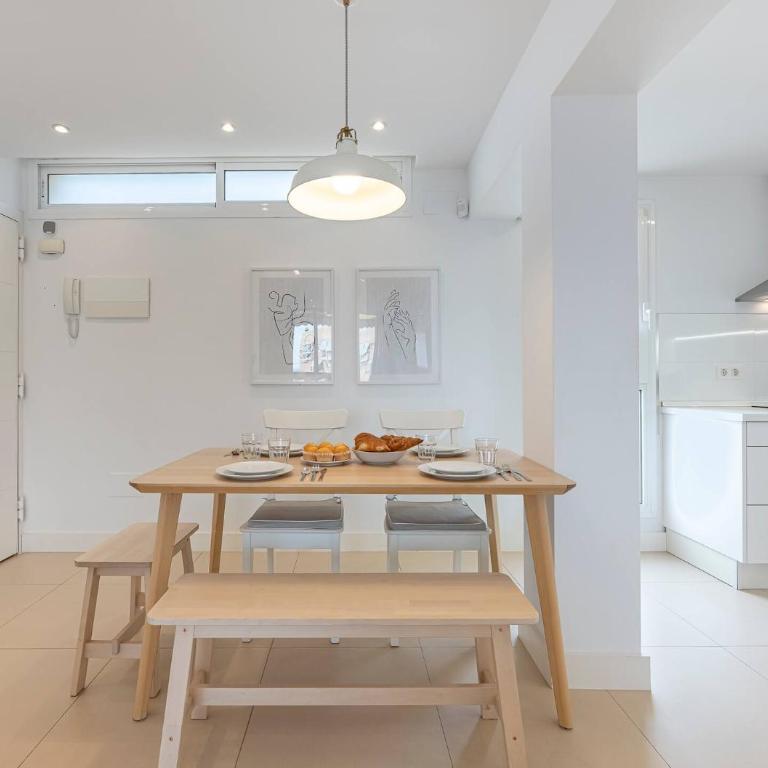 Bright Apartment Close to the Sea - One-Bedroom Apartment - 3