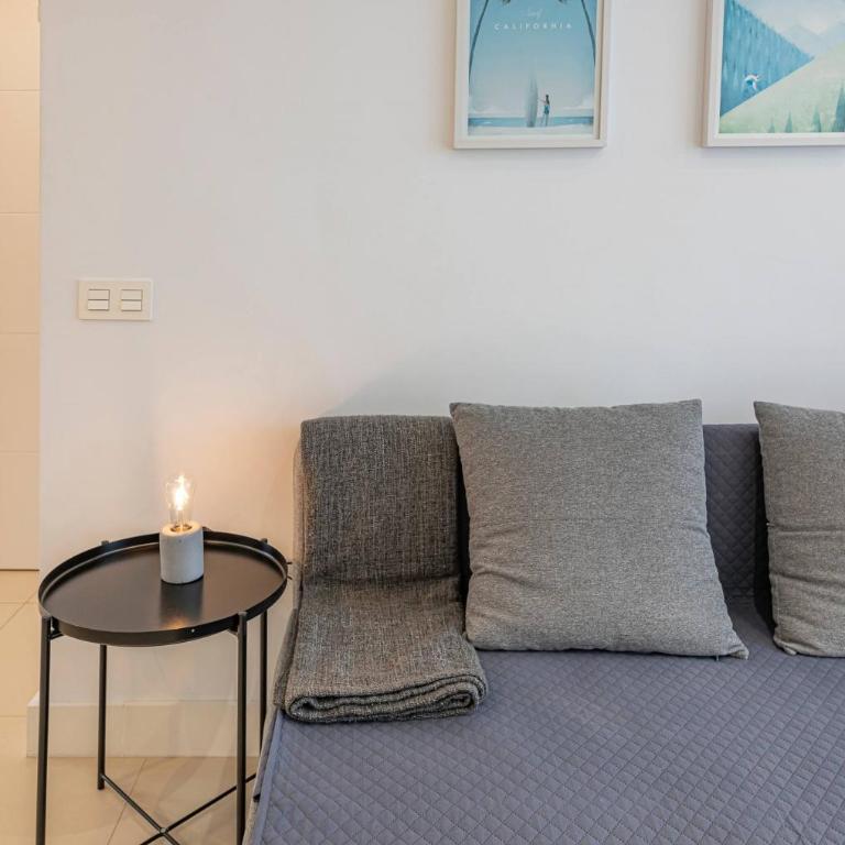 Bright Apartment Close to the Sea - One-Bedroom Apartment - 7