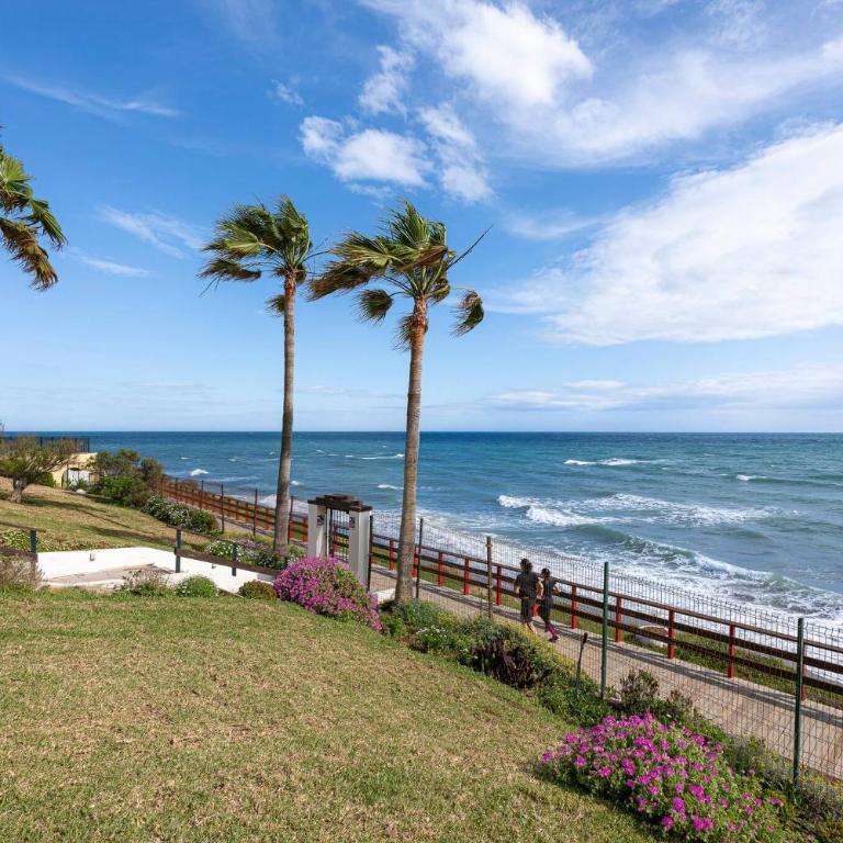 Marvellous 1 Bedroom Beachfront Flat with Parking and Pool - Apartamento de 1 dormitorio con vistas al océano - 44
