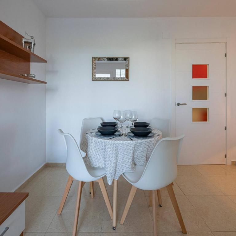 Marvellous 1 Bedroom Beachfront Flat with Parking and Pool - Apartamento de 1 dormitorio con vistas al océano - 63