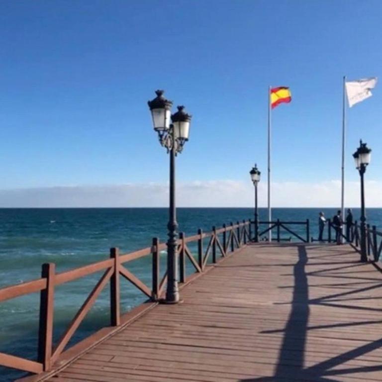 Bright Apartment Close to the Sea - One-Bedroom Apartment - 39