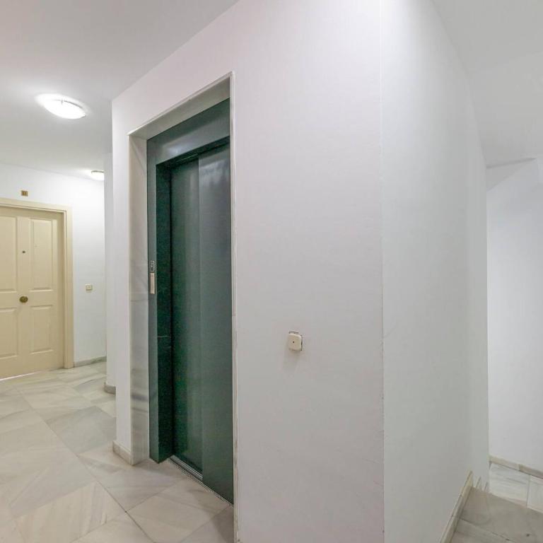 Cozy & Comfy Seaside Retreat in Estepona - Two-Bedroom Apartment - 58