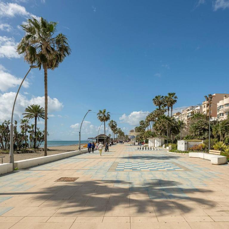 Cozy & Comfy Seaside Retreat in Estepona - Two-Bedroom Apartment - 63