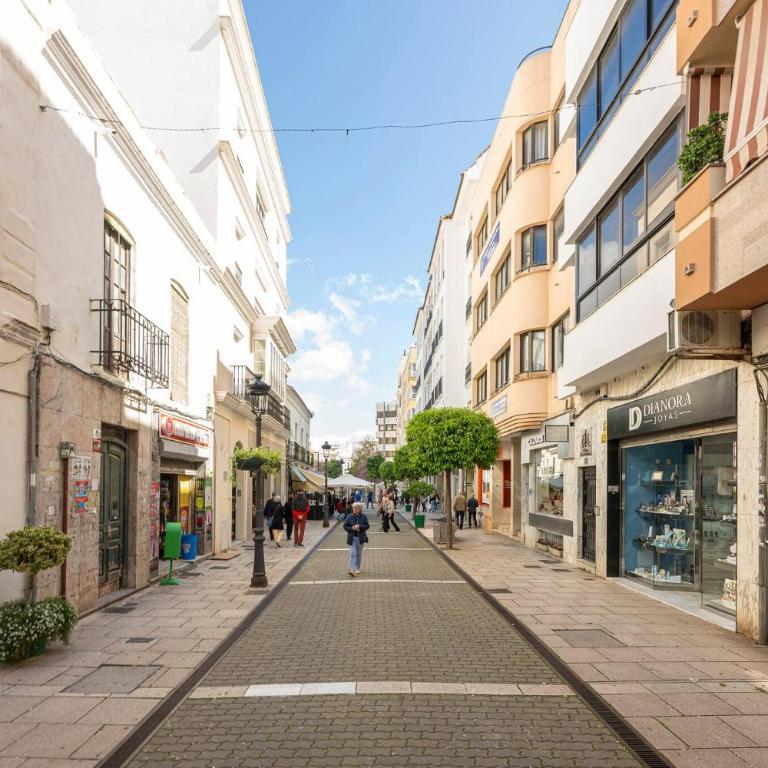 Cozy & Comfy Seaside Retreat in Estepona - Two-Bedroom Apartment - 68