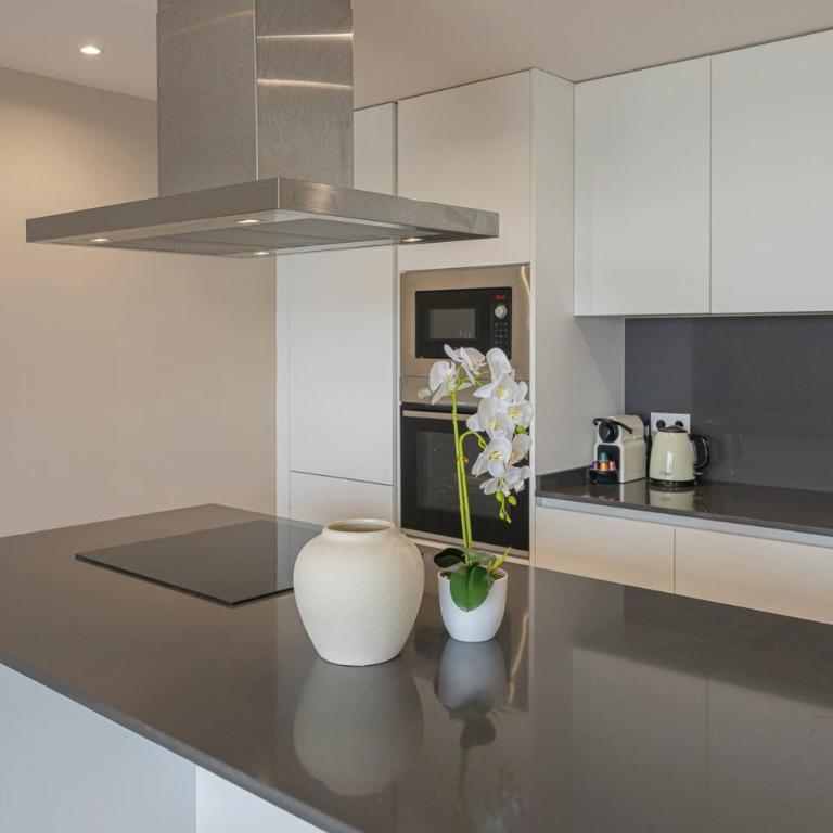 Fancy and Minimalist Flat in Estepona l Sea views - Three-Bedroom Apartment - 19