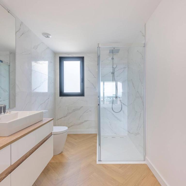 Fancy and Minimalist Flat in Estepona l Sea views - Three-Bedroom Apartment - 45