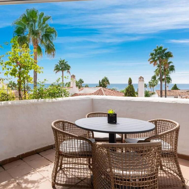 Gorgeous 3 Br Apart with Sea Views, Pool - Three-Bedroom Apartment - 1
