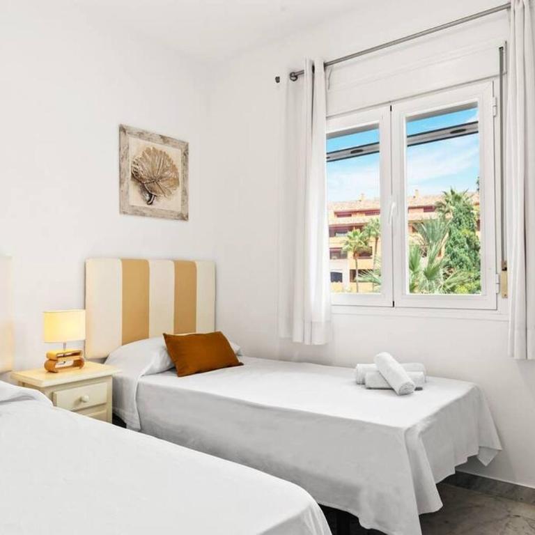 Gorgeous 3 Br Apart with Sea Views, Pool - Three-Bedroom Apartment - 13