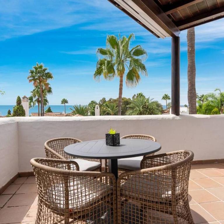 Gorgeous 3 Br Apart with Sea Views, Pool - Three-Bedroom Apartment - 23