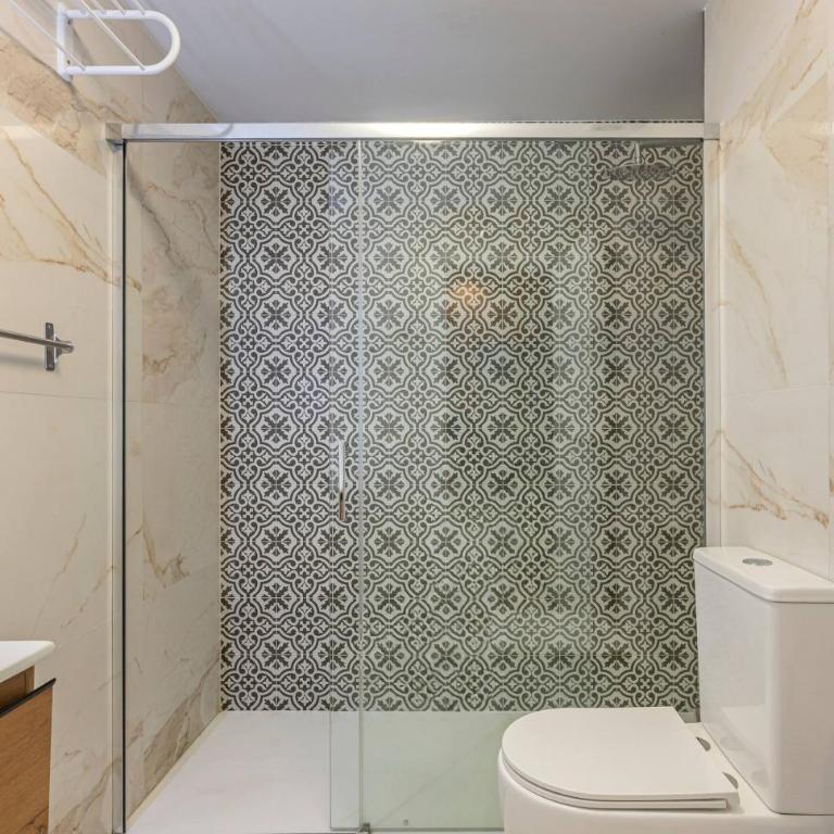 Studio with Sea Views, Pool, Parking and Tennis Court - One-Bedroom Apartment - 11