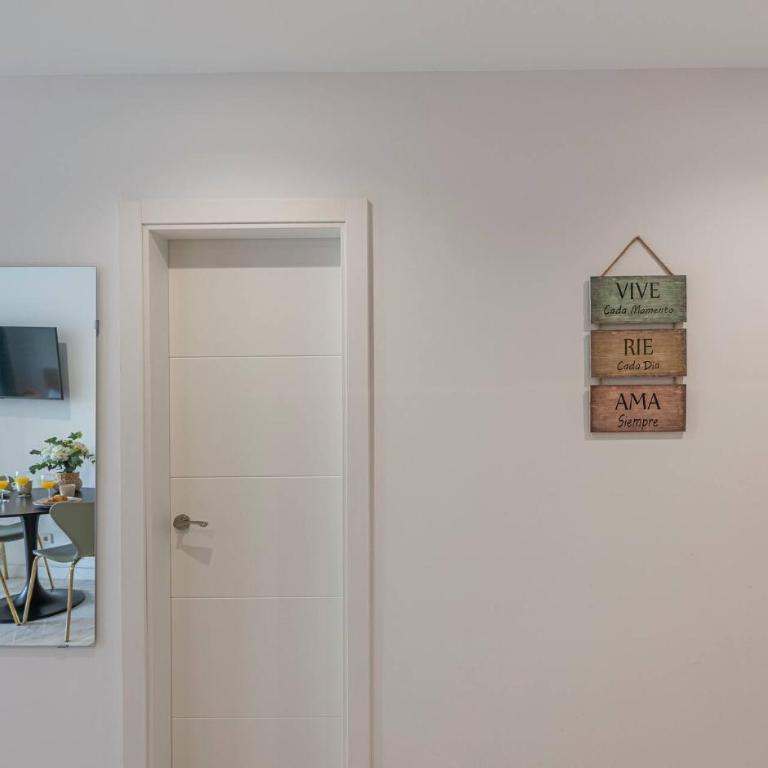 Studio with Sea Views, Pool, Parking and Tennis Court - One-Bedroom Apartment - 20