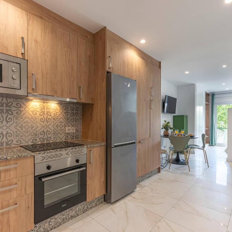 Studio with Sea Views, Pool, Parking and Tennis Court - One-Bedroom Apartment - 14