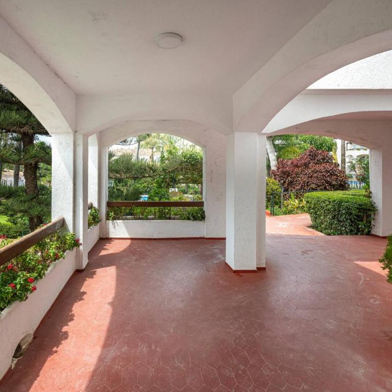 Studio with Sea Views, Pool, Parking and Tennis Court - One-Bedroom Apartment - 41