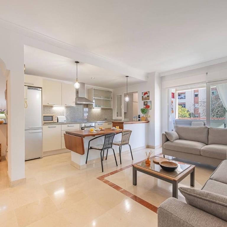 Elegant Apartment, Steps from the Sea with Parking Included - Two-Bedroom Apartment - 1