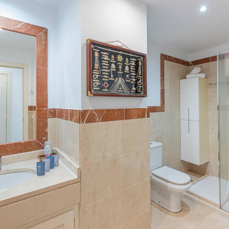 Elegant Apartment, Steps from the Sea with Parking Included - Two-Bedroom Apartment - 23