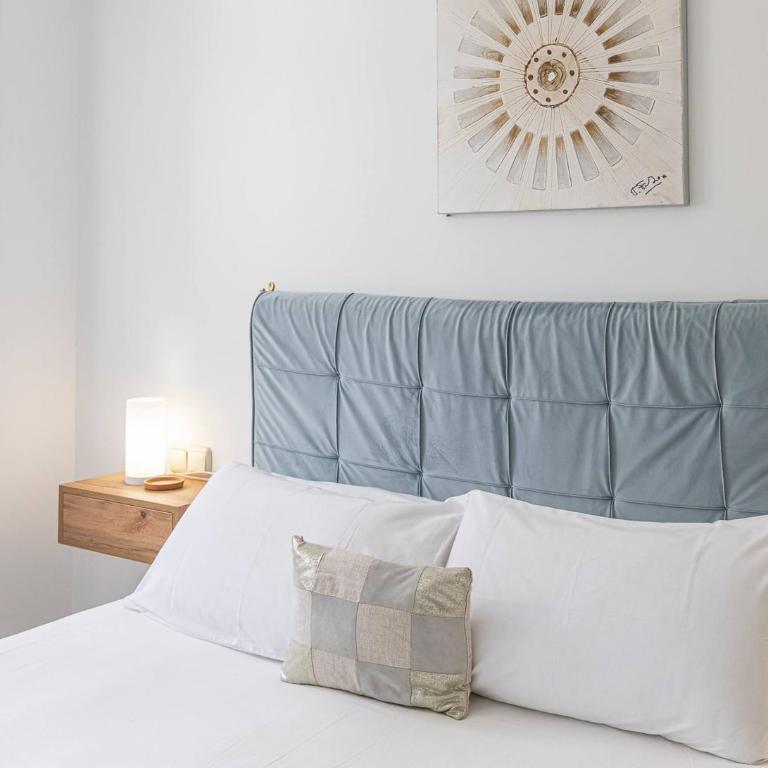 Elegant Apartment, Steps from the Sea with Parking Included - Two-Bedroom Apartment - 37