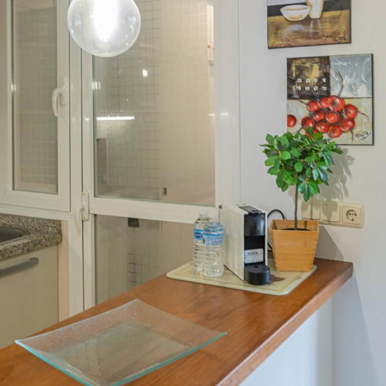 Elegant Apartment, Steps from the Sea with Parking Included - Two-Bedroom Apartment - 47