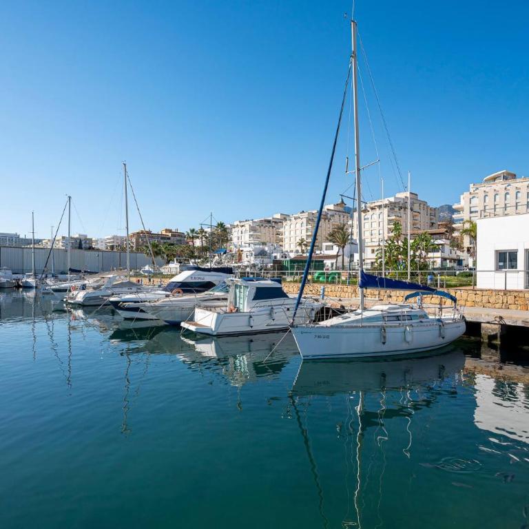 Elegant Apartment, Steps from the Sea with Parking Included - Two-Bedroom Apartment - 61