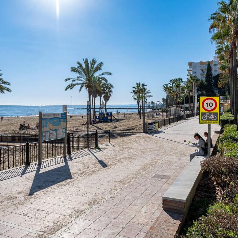 Elegant Apartment, Steps from the Sea with Parking Included - Two-Bedroom Apartment - 63